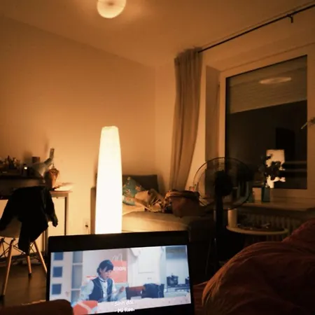 Cozy Furnished Balcony In 2-person Shared Flat-oktoberfest *